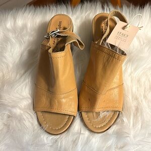 Sophia Milano Tan Leather Slingback Block Heel NWT Size 7